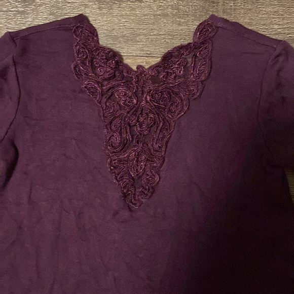 3/$20 ❤️ ERGE design crochet back sweater girls small (7-8) - Picture 2 of 5